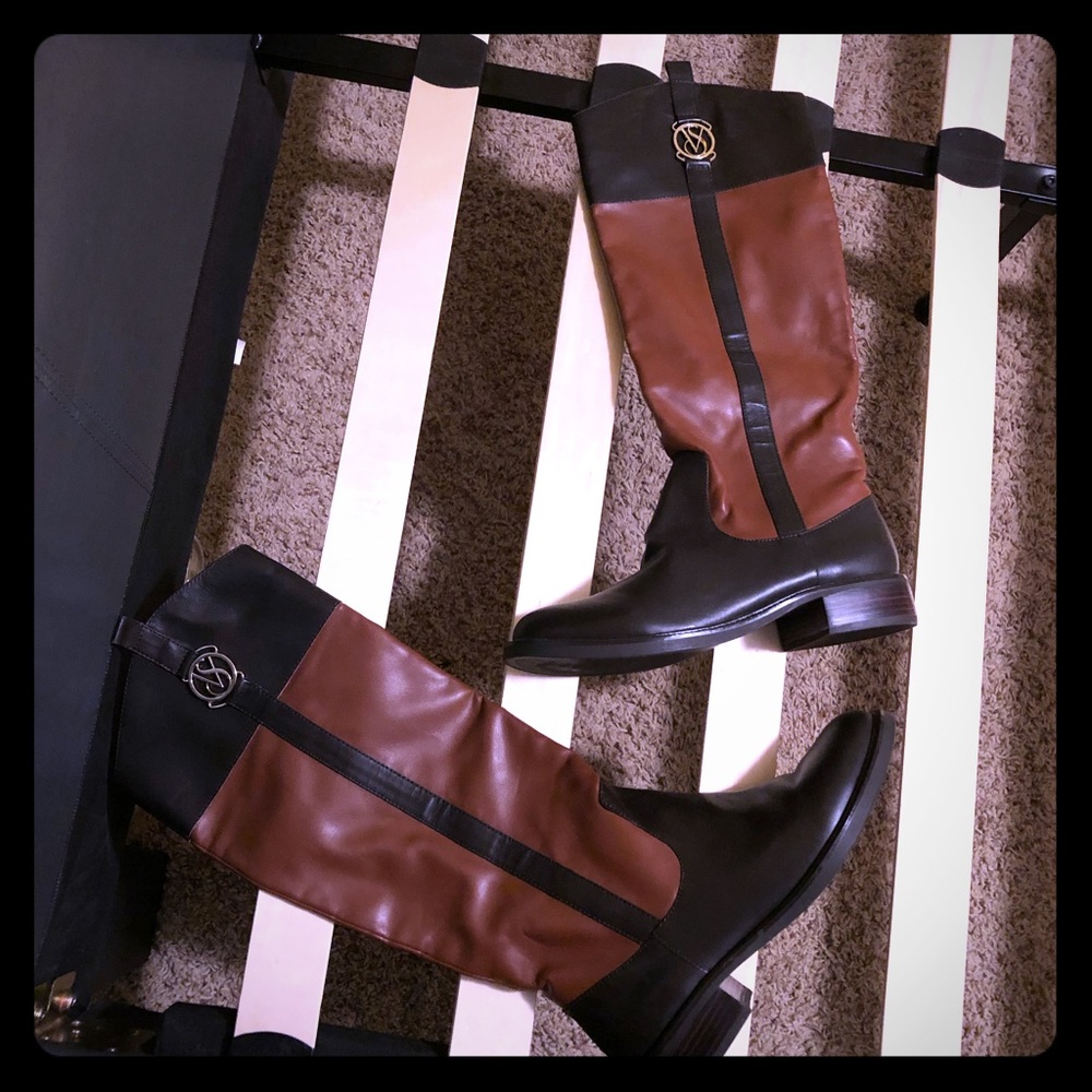 Brown boots size 10